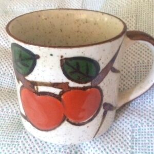 Stonewear Peach Mug  8 oz Brown Handle Dark Orange Peaches and leaves